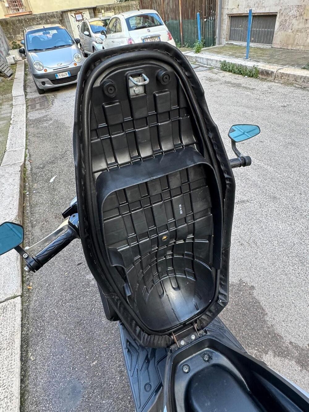 Kymco Agility 50 R16 + (2021 - 26) (14)