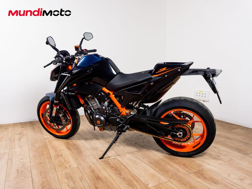 KTM 890 Duke R (2020) (7)