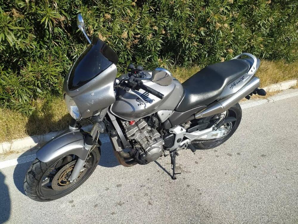 Honda Hornet 900 (2)