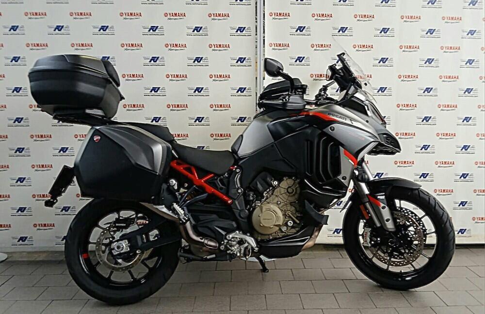 Ducati Multistrada V4 S Grand Tour (2024)