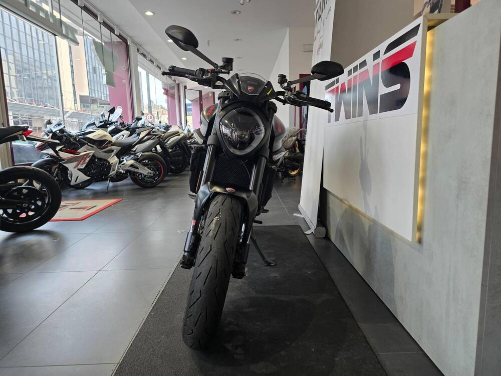 Ducati Monster 937 + (2021 - 25) (3)