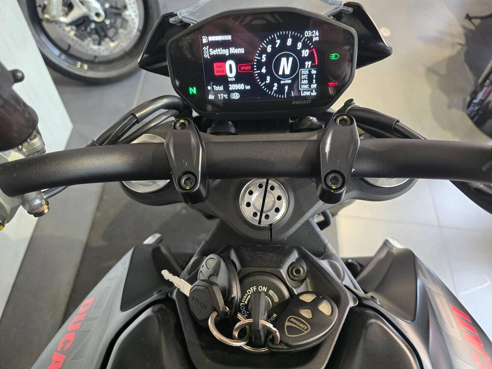 Ducati Monster 937 + (2021 - 25) (13)