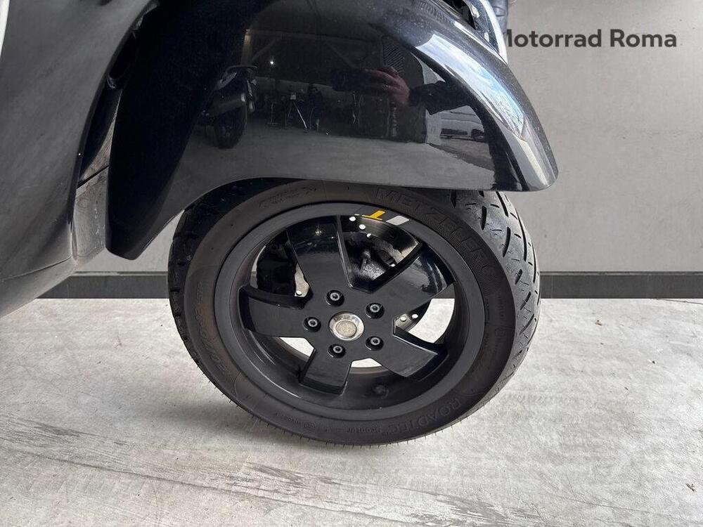 Vespa GTS 300 Super Hpe (2018 - 19) (5)