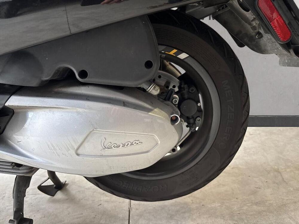 Vespa GTS 300 Super Hpe (2018 - 19) (6)