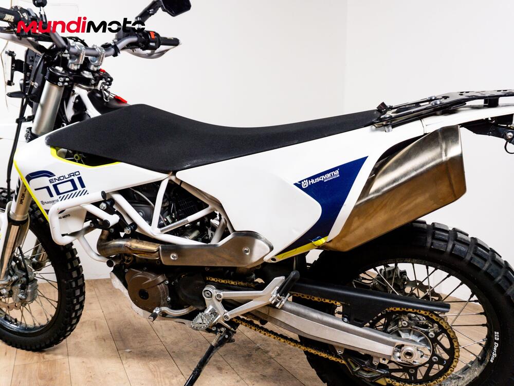Husqvarna 701 Enduro (2016) (10)