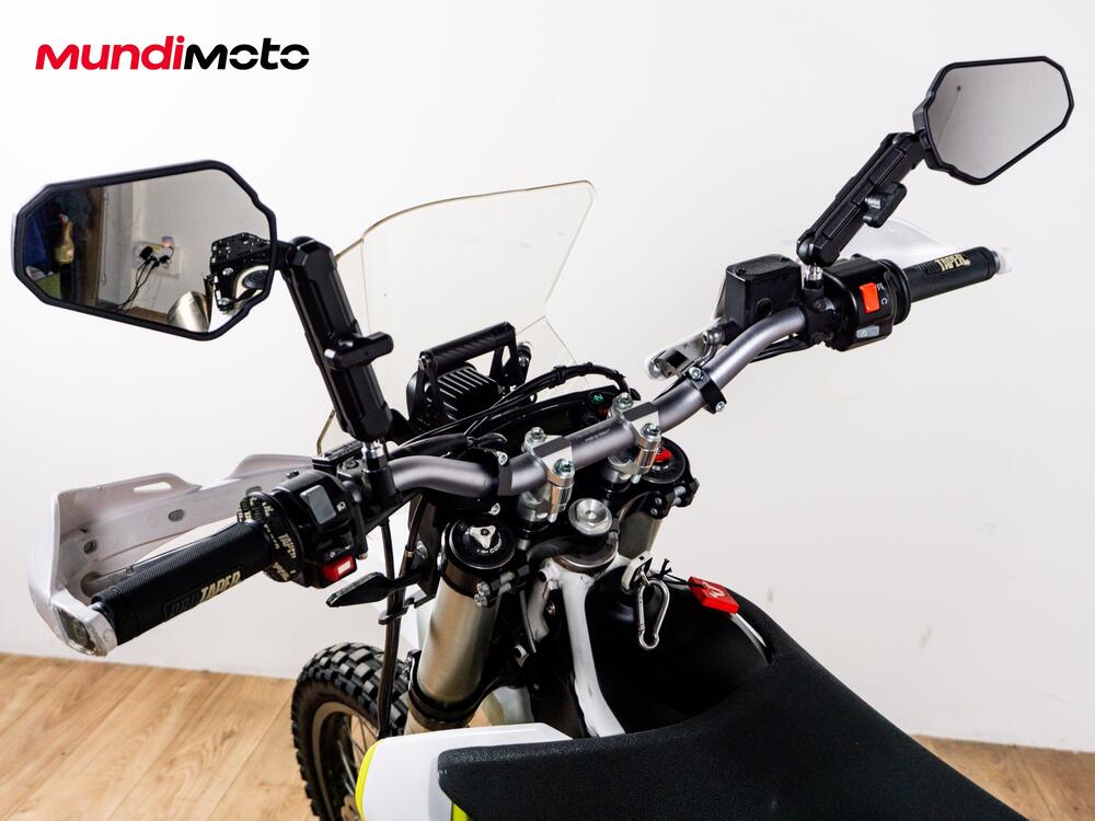 Husqvarna 701 Enduro (2016) (11)