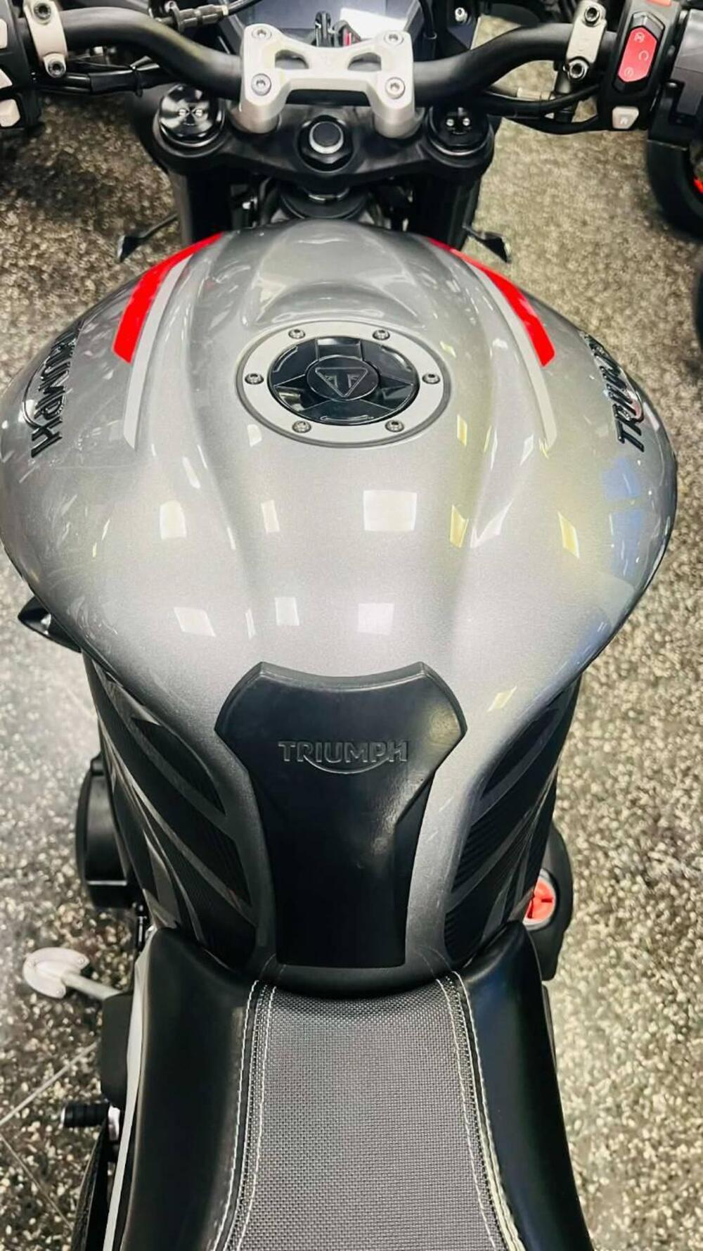 Triumph Street Triple RS (2020 - 22) (8)