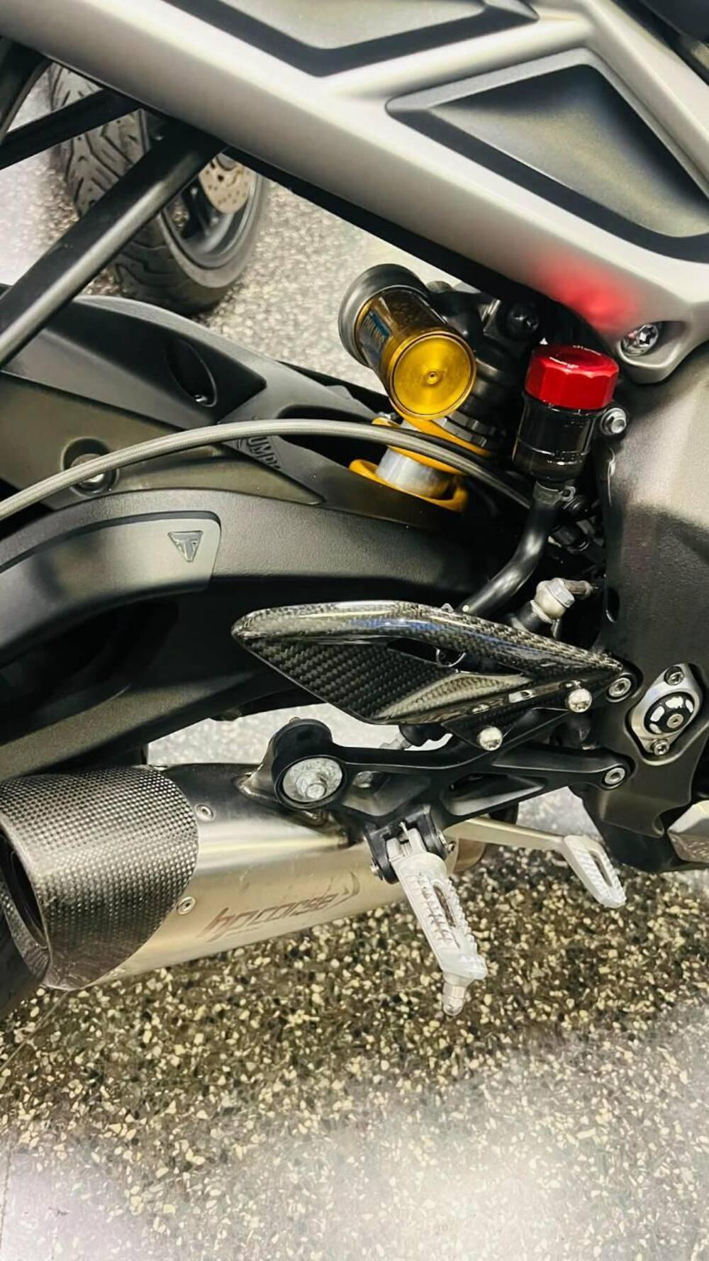 Triumph Street Triple RS (2020 - 22) (14)
