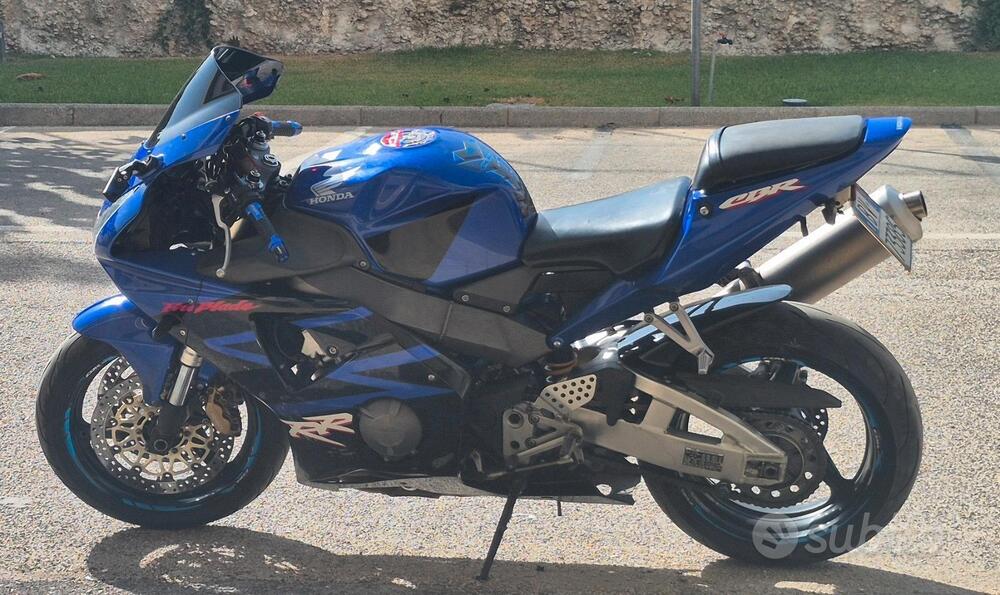Honda CBR 900 RR Fireblade (2002 - 04) (2)