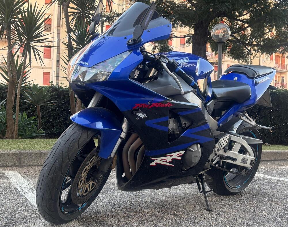 Honda CBR 900 RR Fireblade (2002 - 04) (3)
