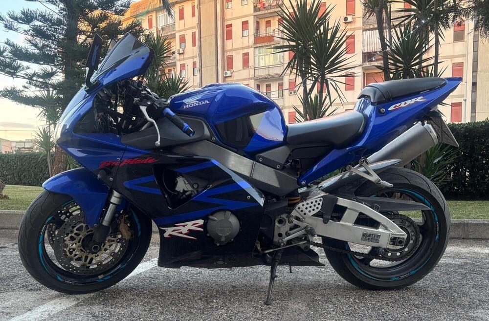 Honda CBR 900 RR Fireblade (2002 - 04) (6)