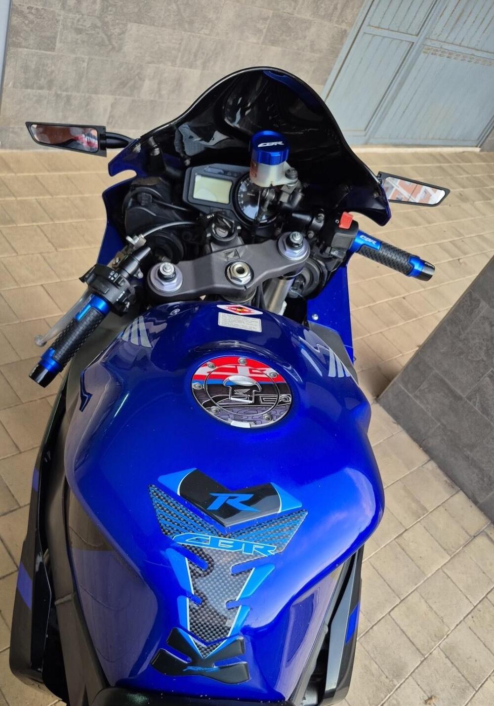 Honda CBR 900 RR Fireblade (2002 - 04) (7)