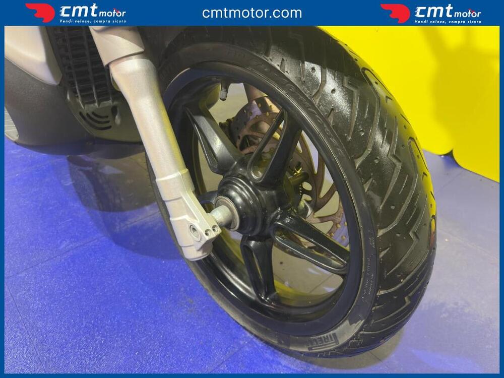 Piaggio Beverly 350 SportTouring ie ABS (2011 - 17) (8)