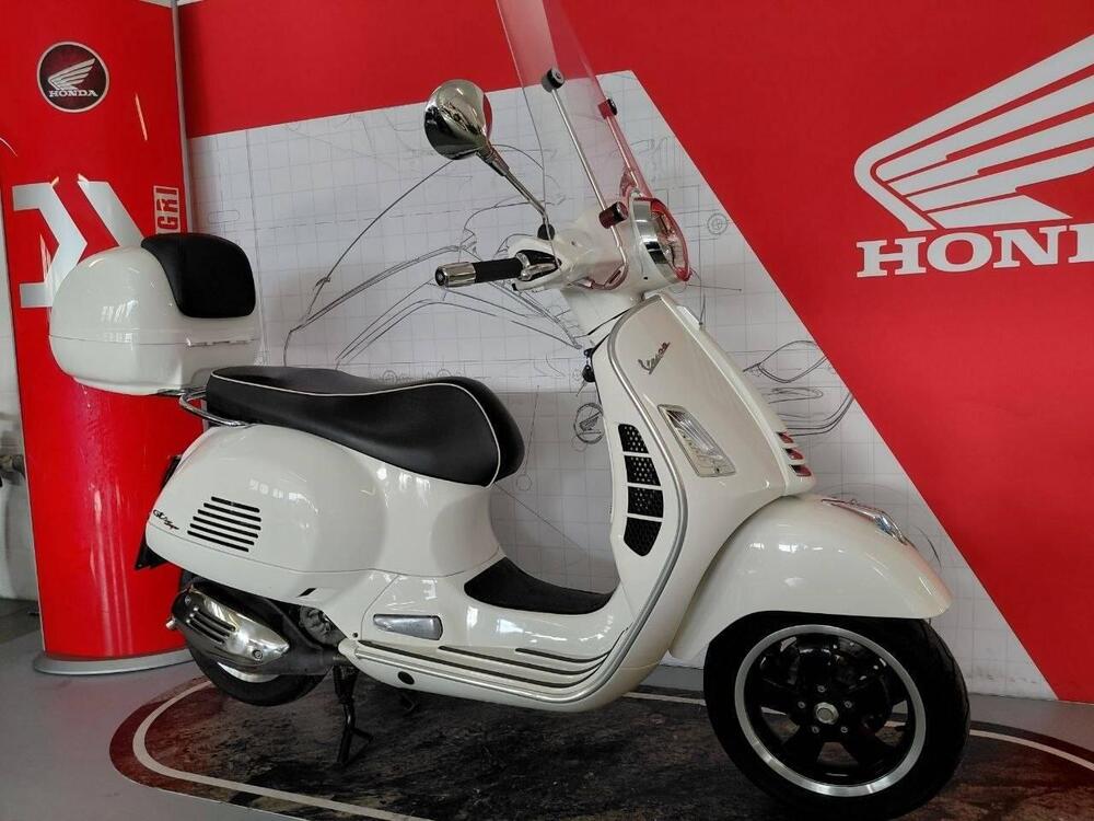 Vespa GTS 300 Super Hpe (2018 - 19) (5)
