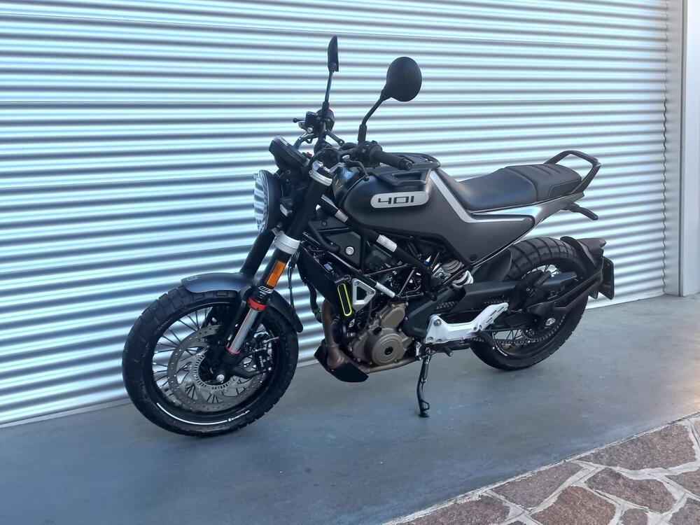 Husqvarna Svartpilen 401 (2021 - 23) (4)