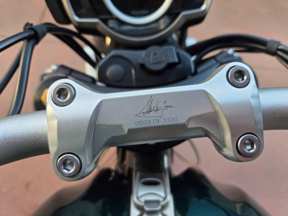 Triumph Scrambler 1200 Steve McQueen Edition (2021 - 22) (12)