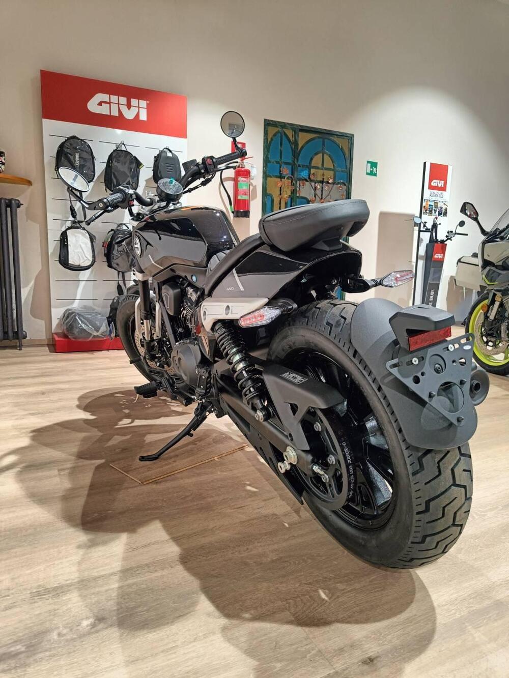 Benelli Leoncino 400 Bobber (2026) (3)