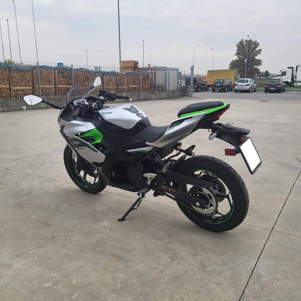 Kawasaki Ninja e-1 (2024 - 25) (5)