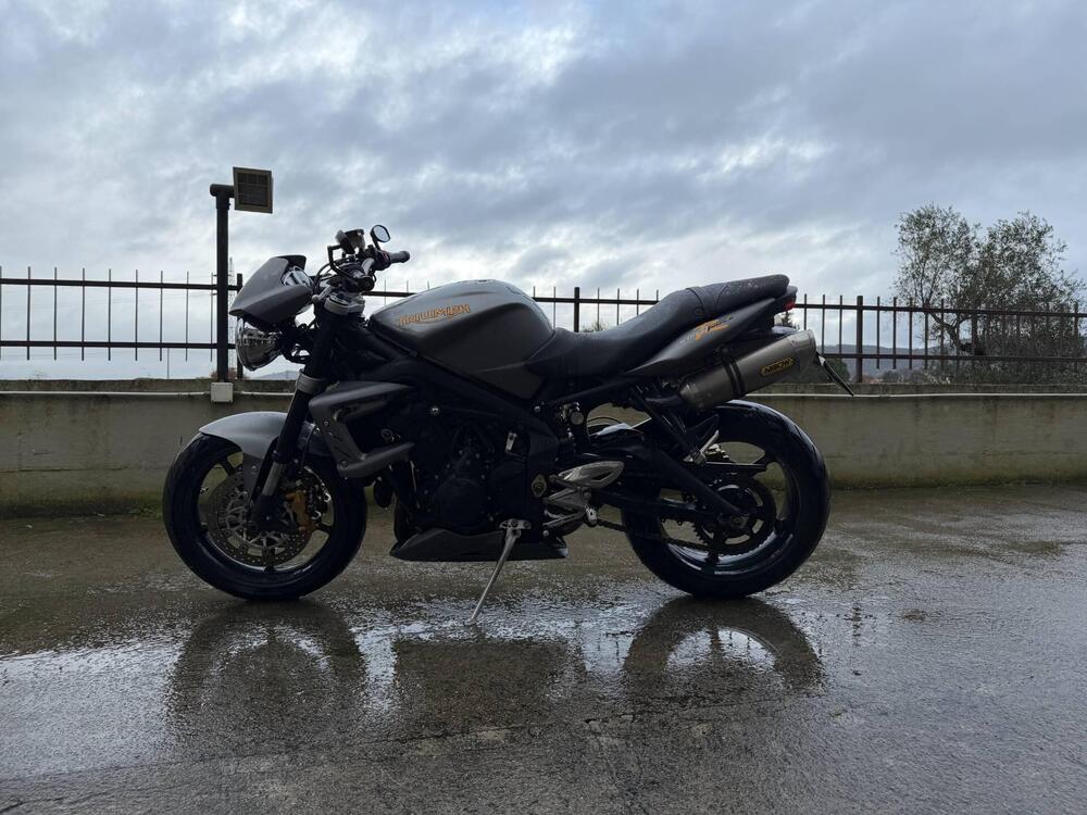 Triumph Street Triple R (2009 - 12)