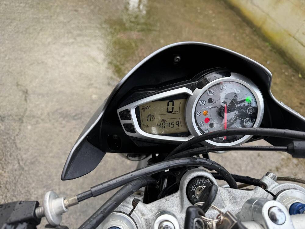 Triumph Street Triple R (2009 - 12) (7)