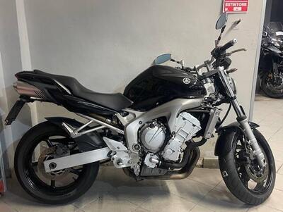 Yamaha FZ6 (2004 - 07) usata