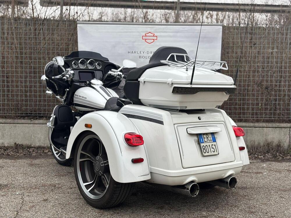Harley-Davidson 117 CVO Tri Glide Ultra (2020) - FLHTCUTGSE_AF (8)