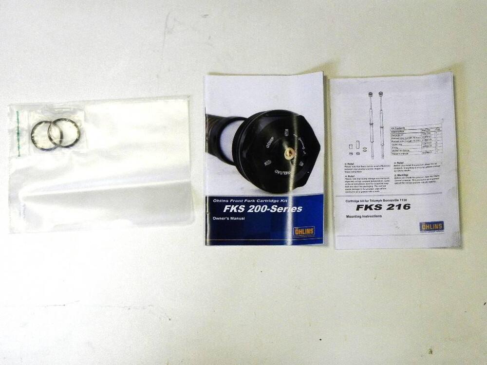 Coppia molle forcella e cartucce Ohlins per Triump Öhlins (2)