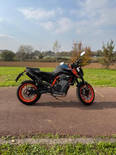 KTM 890 Duke R (2022 - 23) usata