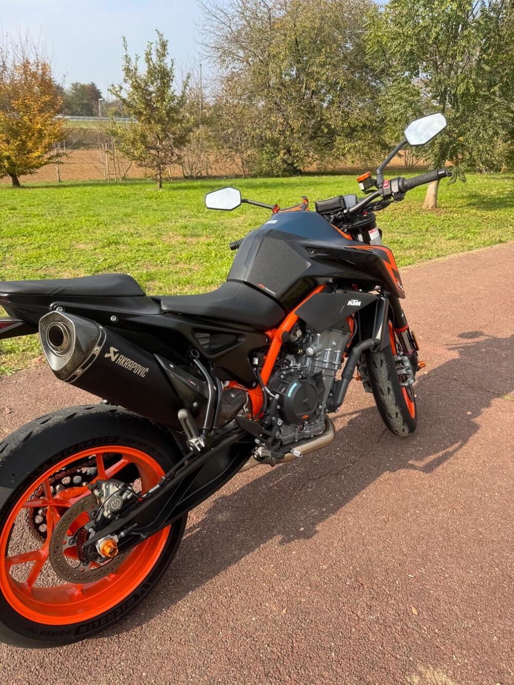 KTM 890 Duke R (2022 - 23) (4)