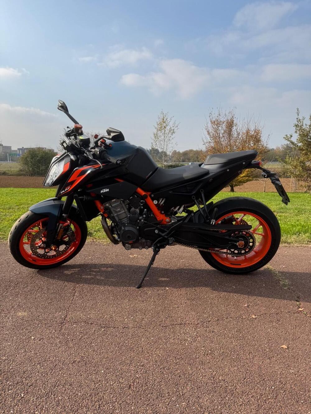 KTM 890 Duke R (2022 - 23) (7)