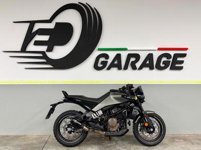 Husqvarna Svartpilen 401 (2024 - 26) usata