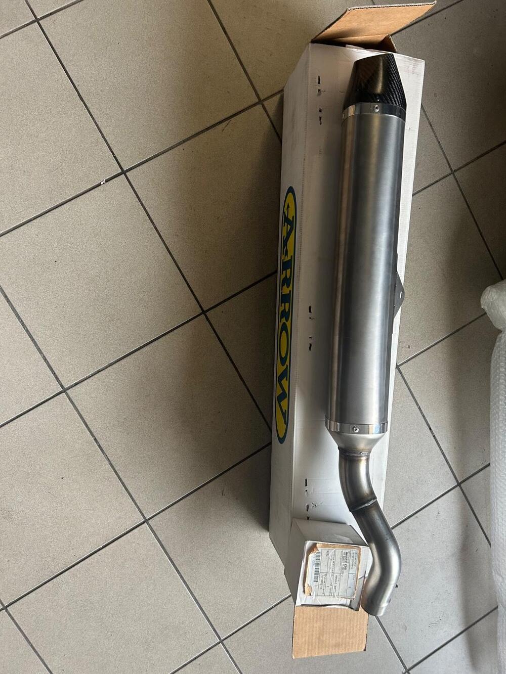 Scarico per modelli TC Arrow