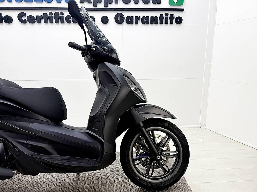 Piaggio Beverly 400 S (2025 - 26) (9)