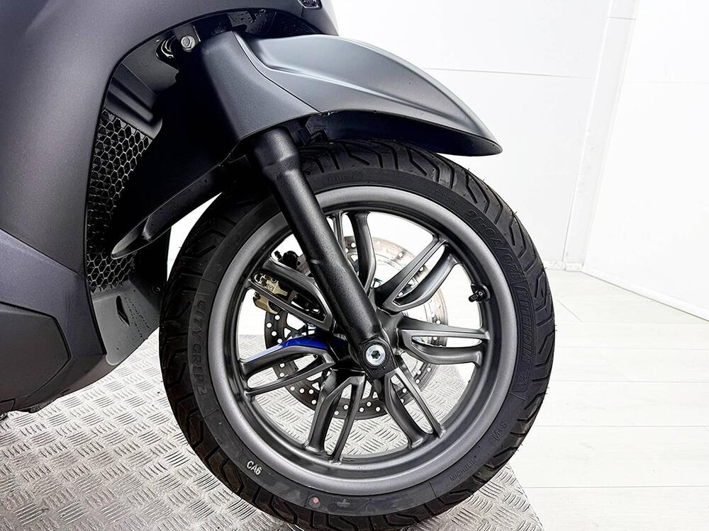 Piaggio Beverly 400 S (2025 - 26) (11)