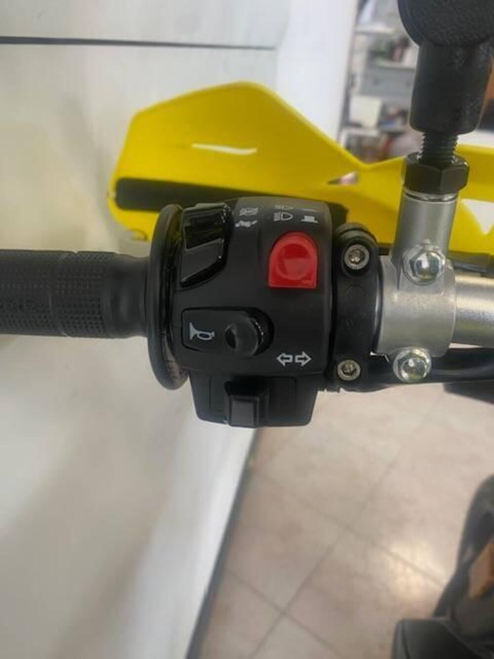 Swm SM 125 R (2025 - 26) (10)