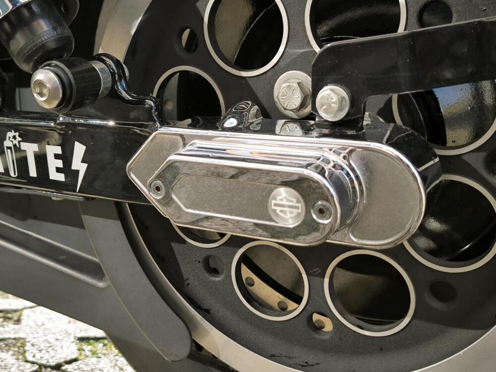 Harley-Davidson 1450 Super Glide Custom (2005 - 06) - FXDCI (6)