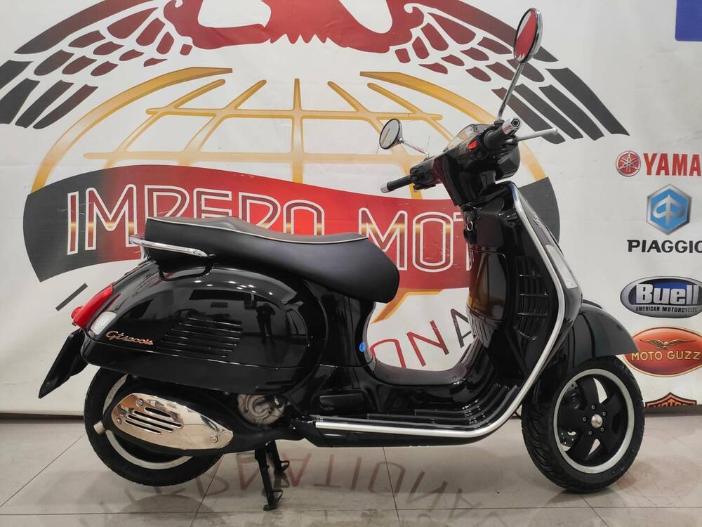 Vespa GTS 300 Super (2008 - 16) (2)