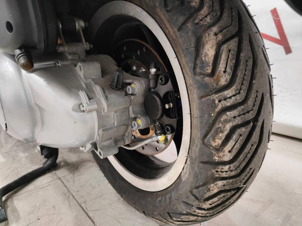 Vespa GTS 300 Super (2008 - 16) (6)