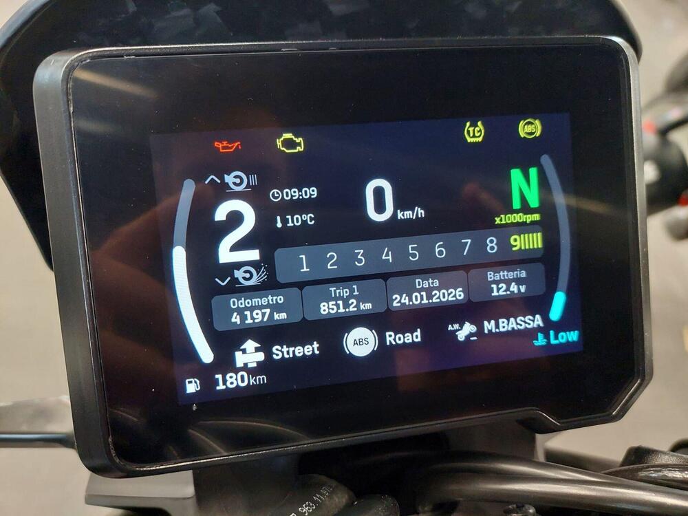 Husqvarna Svartpilen 801 (2024 - 26) (7)