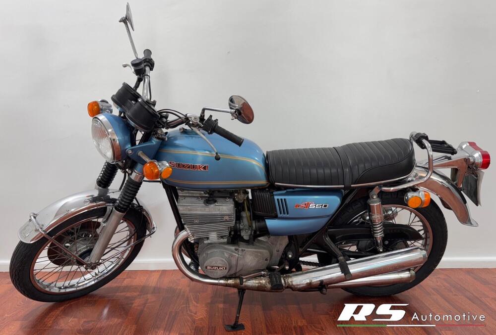 Suzuki GT550 (2)
