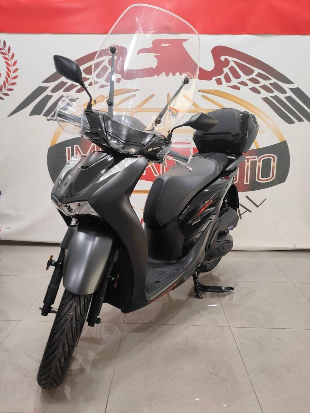 Honda SH 150i (2024 - 25) (3)