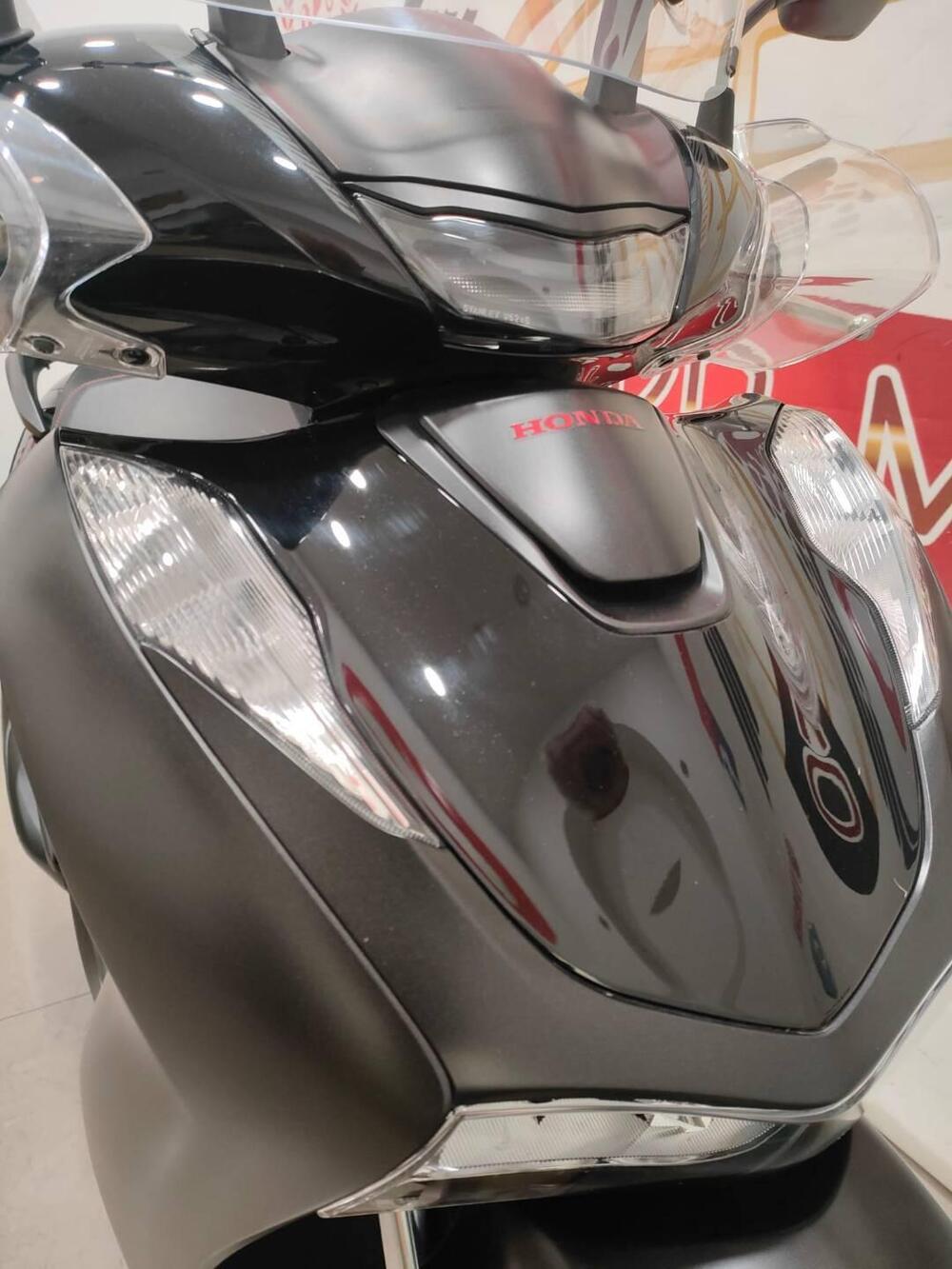 Honda SH 150i (2024 - 25) (4)