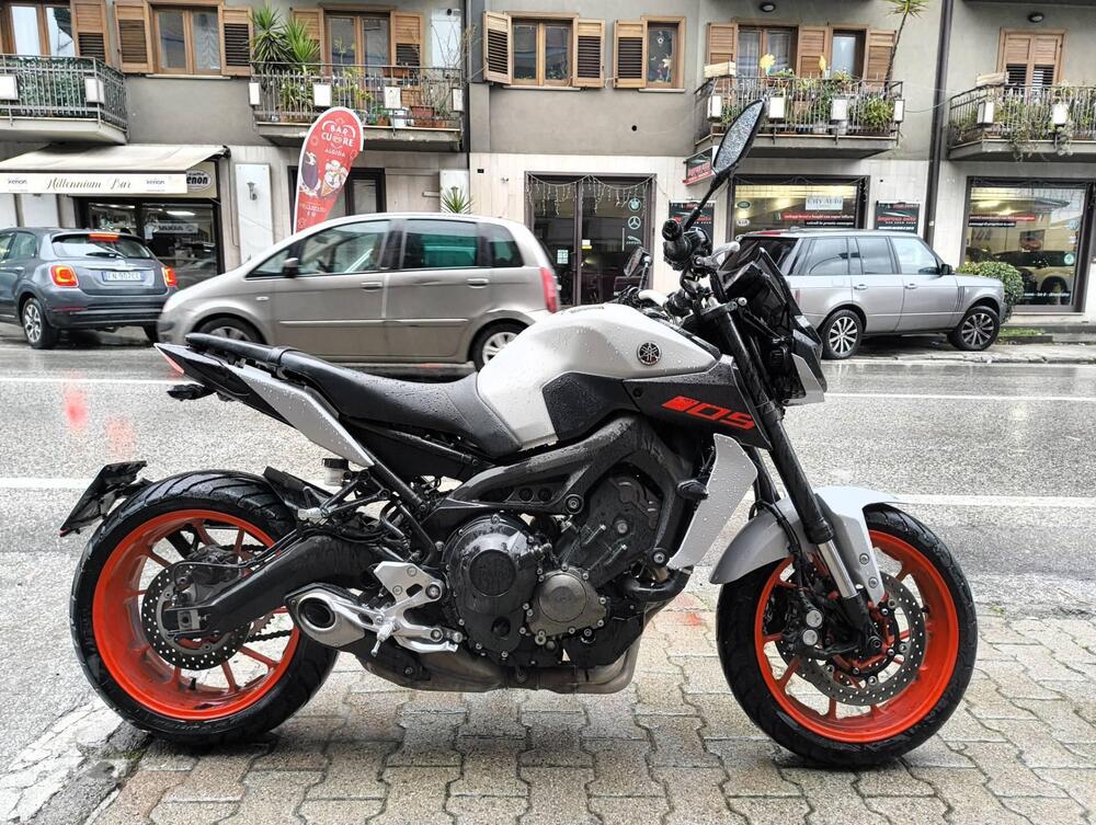 Yamaha MT-09 (2017 - 20) (7)