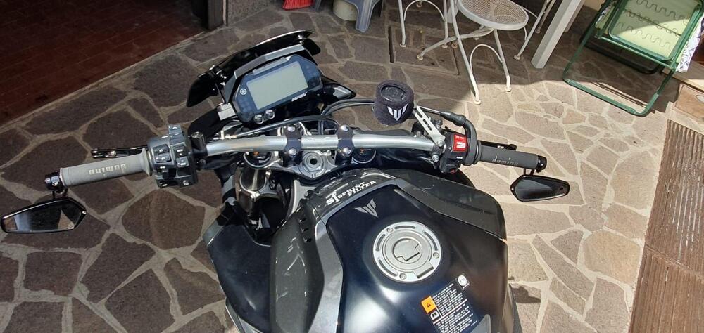 Yamaha MT-10 (2017 - 20) (2)