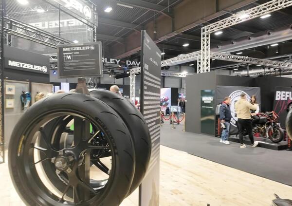 Metzeler a MBE 2026 con le sue novità 2026 [VIDEO] 