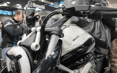 Benda a MBE 2026: design "dirompente", cruiser V4 e la follia del prototipo ibrido [VIDEO] 