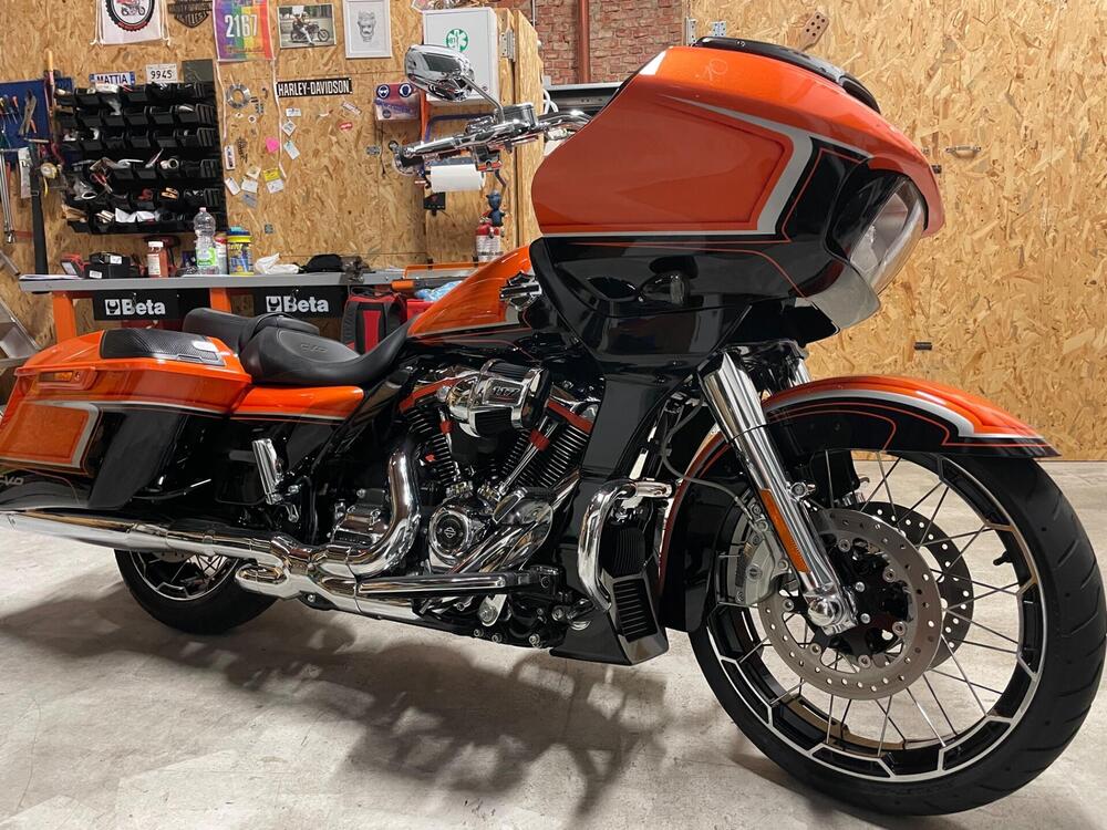 Harley-Davidson CVO Road Glide Limited (2022) (2)