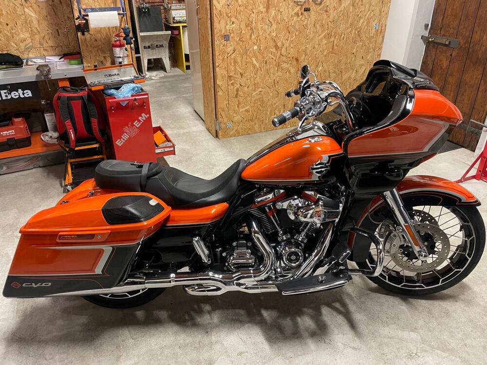 Harley-Davidson CVO Road Glide Limited (2022) (3)