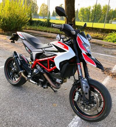 Ducati Hypermotard 821 SP (2013 - 15) usata