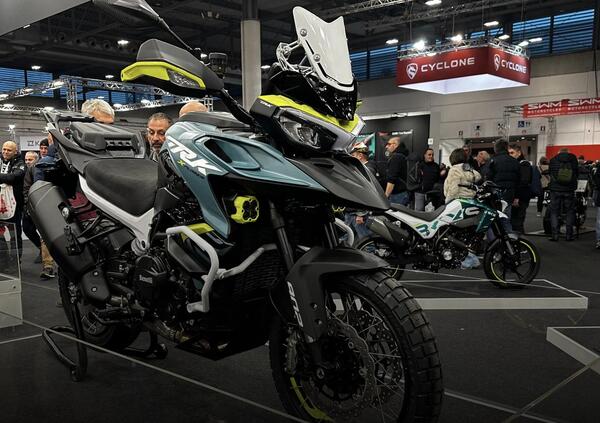 Le novità Benelli a MBE 2026: TRK 902 Xplorer o Stradale? [VIDEO] 